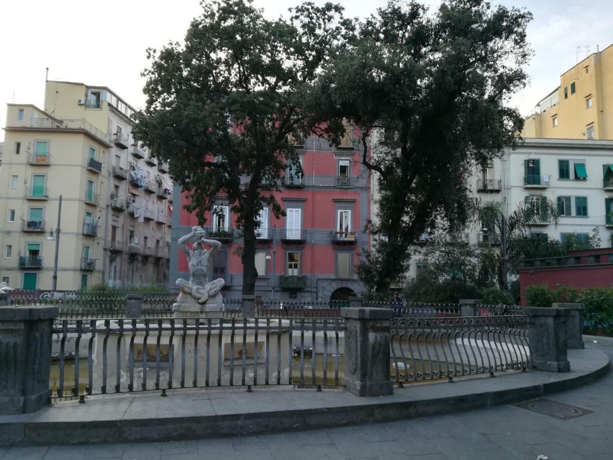 Dint e viche e Napule Guest House Neapel Exterior foto